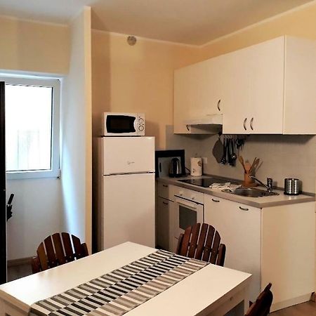 Quiet And Charming Apartment In The Centre With Air Conditioned Côme Esterno foto